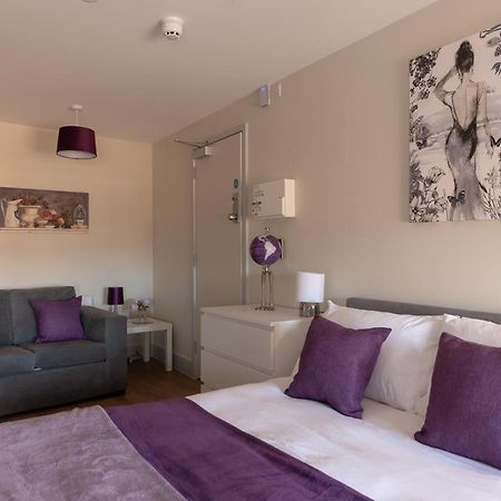 Isabella House - Hereford City Centre Aparthotel, By Rentmyhouse Kültér fotó