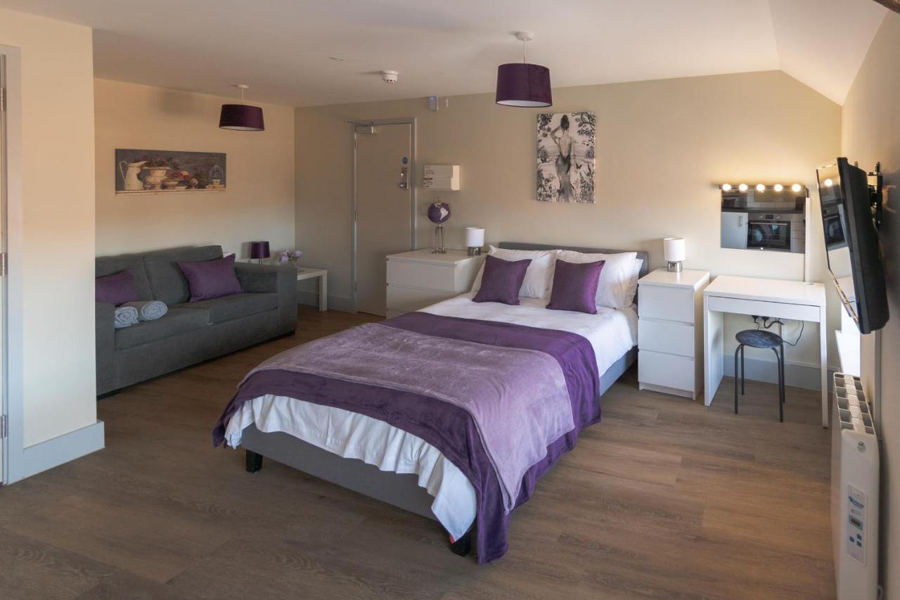 Isabella House - Hereford City Centre Aparthotel, By Rentmyhouse Kültér fotó